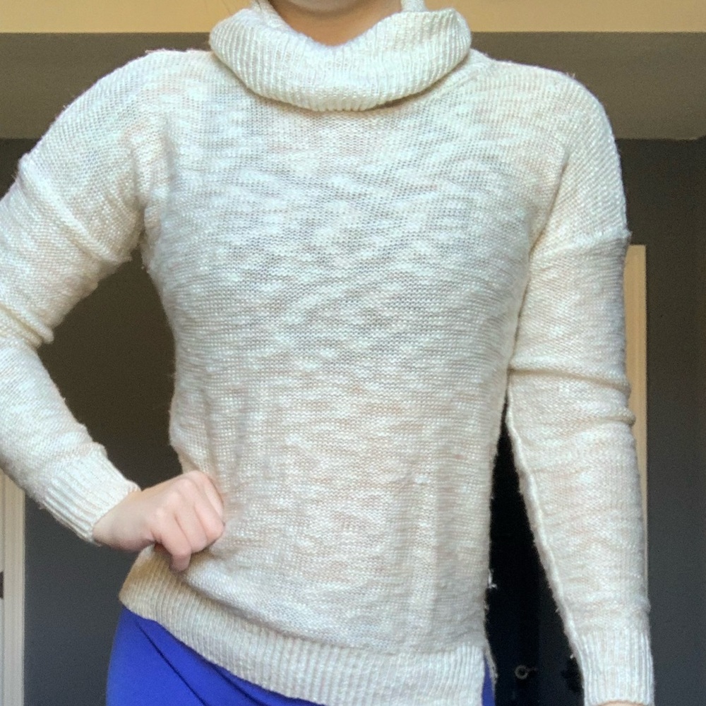 Sweaters - Picture 13 of 13